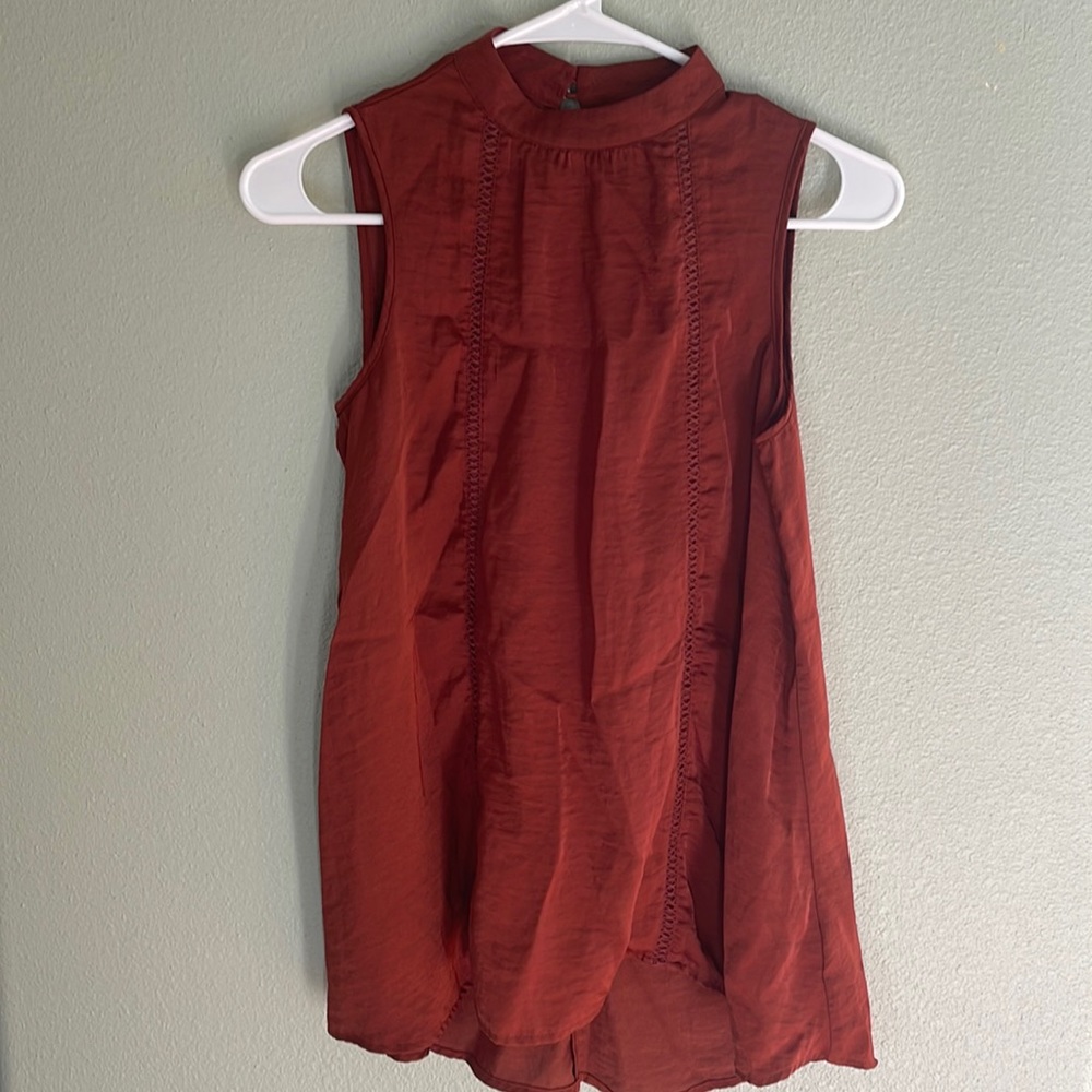 Rust colored Mossimo blouse.